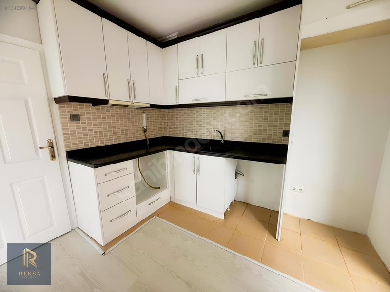 Reksa'dan Merkezde 3+1 Satılık Daire — fotoğraf 9