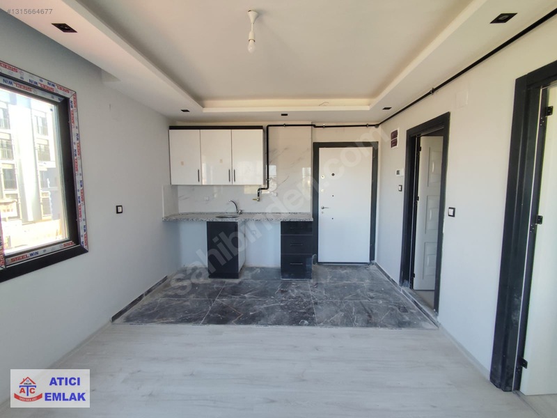 Sarıçam'Da Kiralık 1+1 Daire: Merkezi Konum, Doğalgaz Kombili