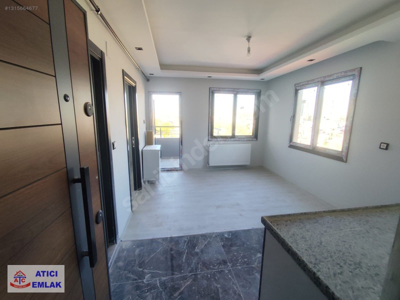 Sarıçam'da Kiralık 1+1 Daire: Merkezi Konum, Doğalgaz Kombili — fotoğraf 6