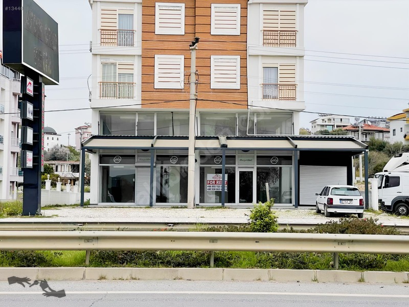 D400 Karayoluna Sıfır 3 Katlı Totem Direkli Kiralık Dükkan — fotoğraf 4