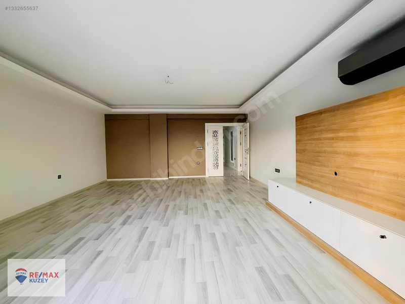 Remax Nevin' Den Derebahçe' De Site İçi Satılık 4+1 Daire — fotoğraf 7