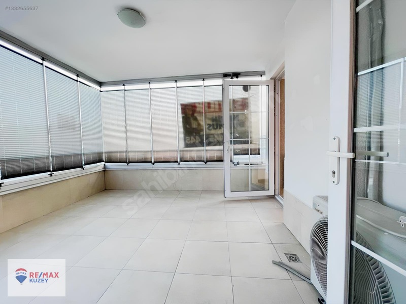 Remax Nevin' Den Derebahçe' De Site İçi Satılık 4+1 Daire — fotoğraf 9