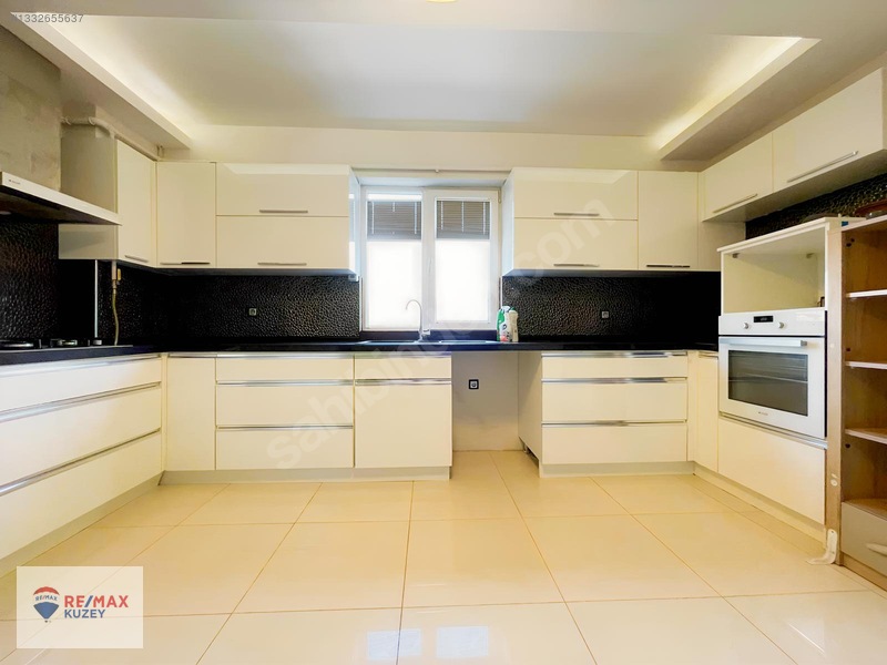 Remax Nevin' Den Derebahçe' De Site İçi Satılık 4+1 Daire — fotoğraf 12