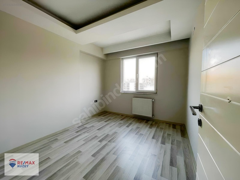 Remax Nevin' Den Derebahçe' De Site İçi Satılık 4+1 Daire — fotoğraf 17