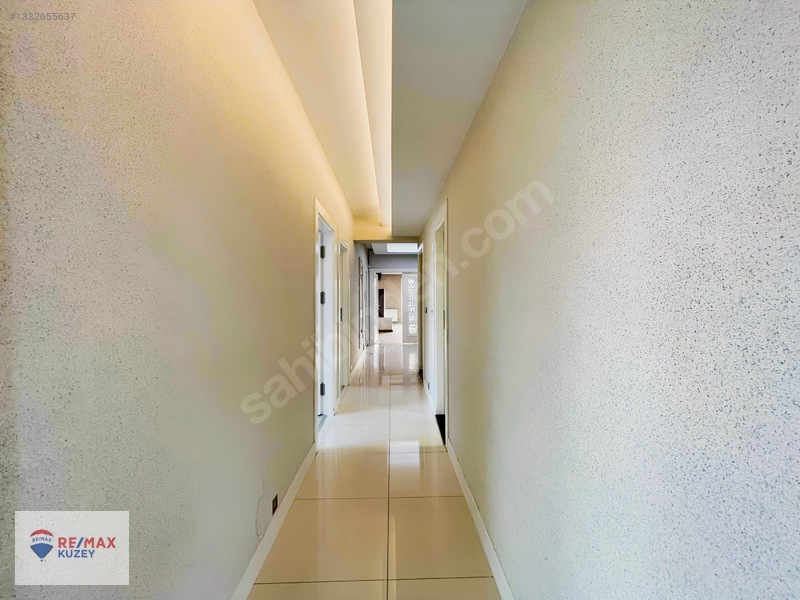 Remax Nevin' Den Derebahçe' De Site İçi Satılık 4+1 Daire — fotoğraf 27