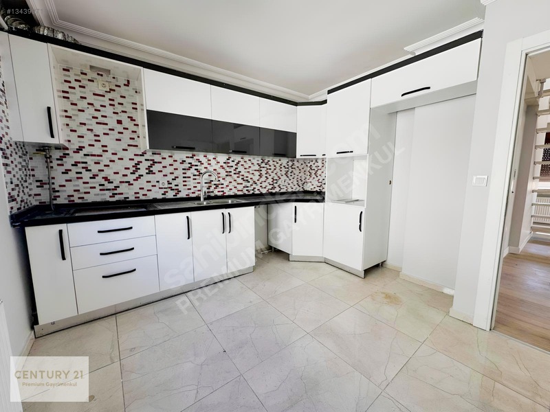 Altayçeşme Mh. Yeni Binada 3+2 Dubleks Daire — fotoğraf 7
