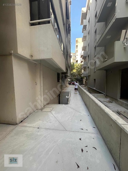Gül Sokak'ta Merkezi Konumda Zeminkat Daire 2 + 1 — fotoğraf 2