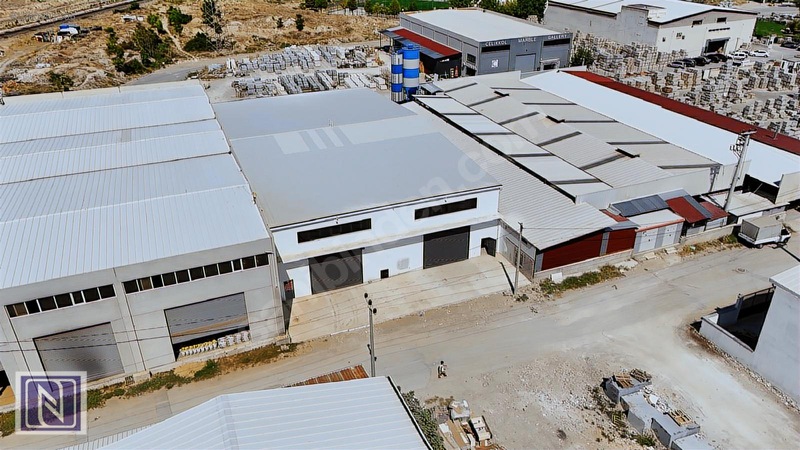 Noyan Gayrimenkulden Sümer 3.sanayide 250 M2 Kiralık Holler — fotoğraf 3
