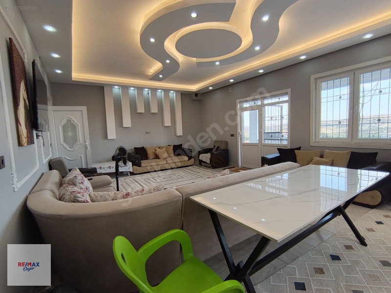 Remax Özgür'den Yukarıarıl Da Havuzlu Bağ Evi & Bahçe — fotoğraf 11