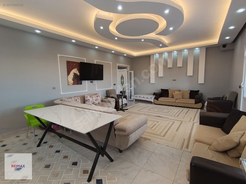 Remax Özgür'den Yukarıarıl Da Havuzlu Bağ Evi & Bahçe — fotoğraf 12