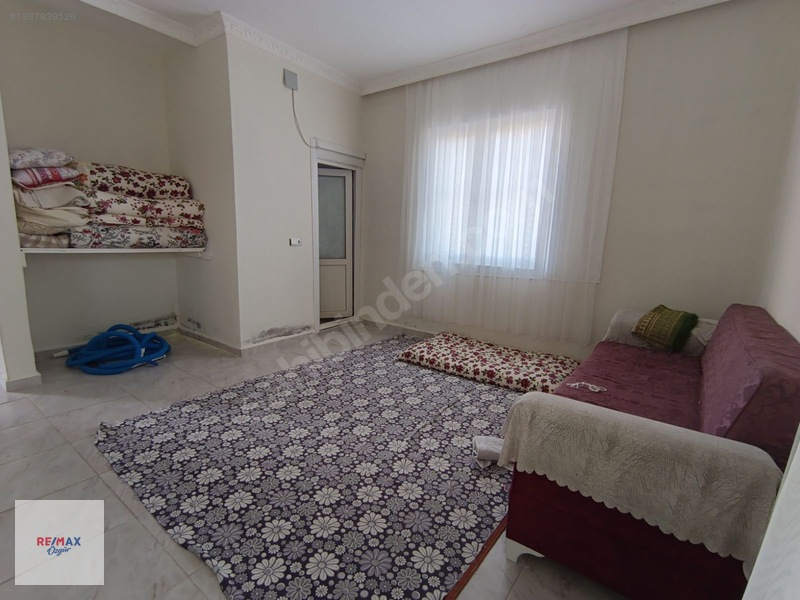 Remax Özgür'den Yukarıarıl Da Havuzlu Bağ Evi & Bahçe — fotoğraf 20