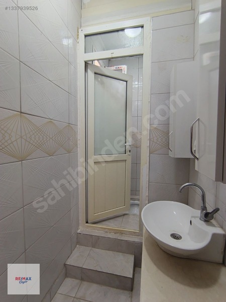 Remax Özgür'den Yukarıarıl Da Havuzlu Bağ Evi & Bahçe — fotoğraf 25