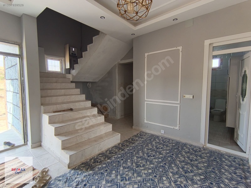 Remax Özgür'den Yukarıarıl Da Havuzlu Bağ Evi & Bahçe — fotoğraf 30