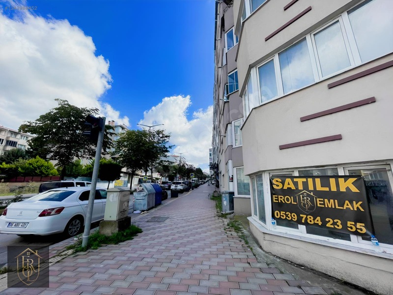 Erol Emlak'dan Elekci Yokuşu Cadde Üstü Satılık 3+1 Daire — fotoğraf 3