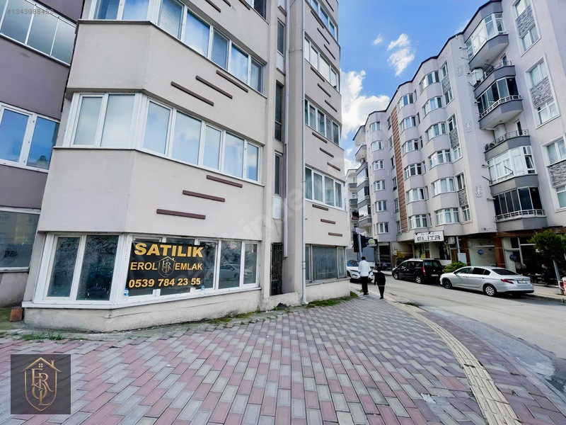 Erol Emlak'dan Elekci Yokuşu Cadde Üstü Satılık 3+1 Daire — fotoğraf 4