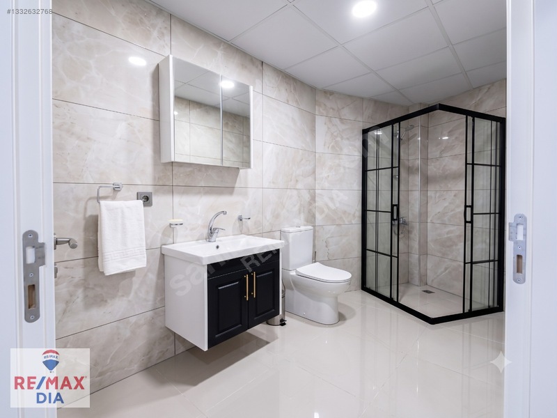 Re/max Dıa'dan Düzce Rasim Betir Bulvarında 1+1 Satılık Daire — fotoğraf 12