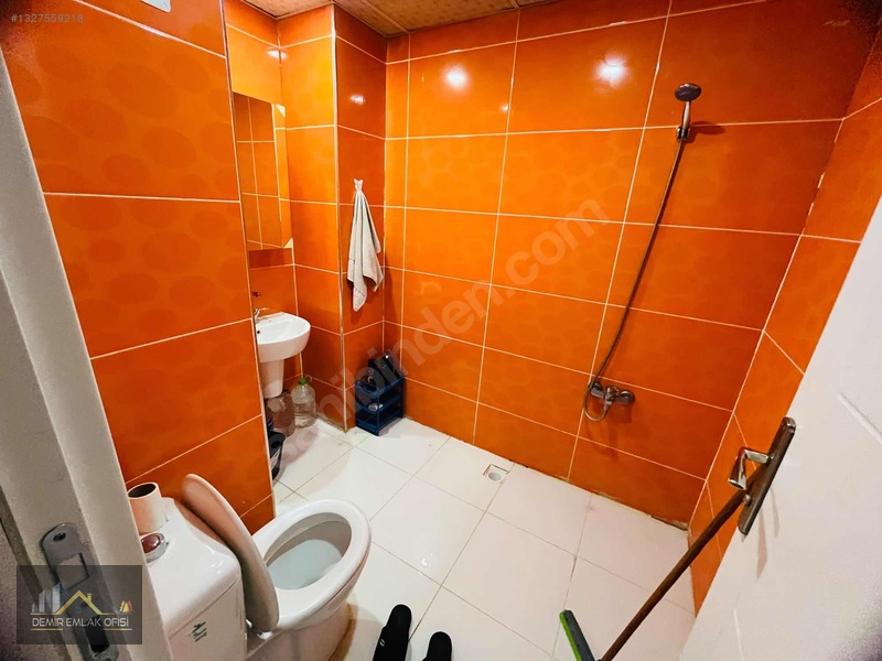 Demir Emlak'tan Kiralık Karşıyaka'da 1+1 Eşyalı Daire — fotoğraf 5