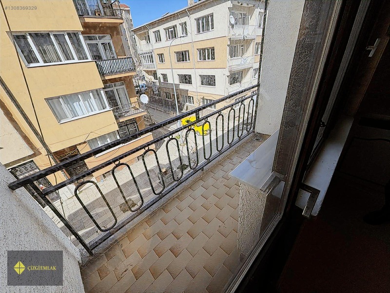 Çizgi Emlak'tan Kızılcıklı/istasyon Yakını Köşe Satılık 2+1(boş) — fotoğraf 7