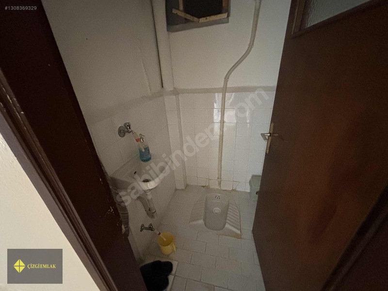 Çizgi Emlak'tan Kızılcıklı/istasyon Yakını Köşe Satılık 2+1(boş) — fotoğraf 11