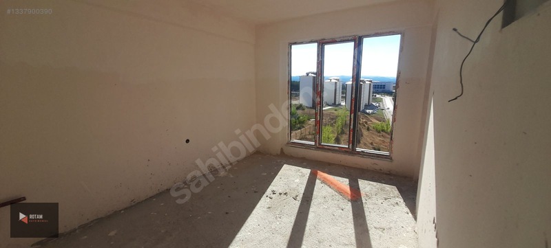 Üniversite İle Komşu Satılık 1+1 (balkonlu)ara Kat Daire — fotoğraf 13