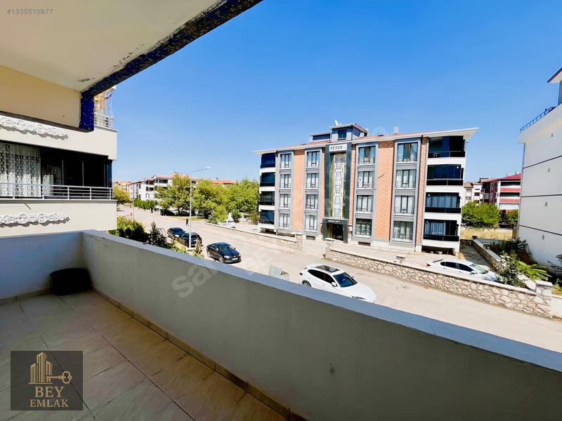 Ataşehir'de Satılık 3+1 Ara Kat İçi Yapılı Daire — fotoğraf 15