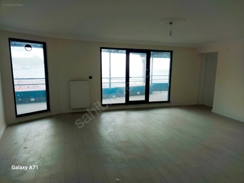Cadde Oto Emlak'tan Deniz Manzaralı Geniş Balkonlu Sıfır Daire — fotoğraf 11