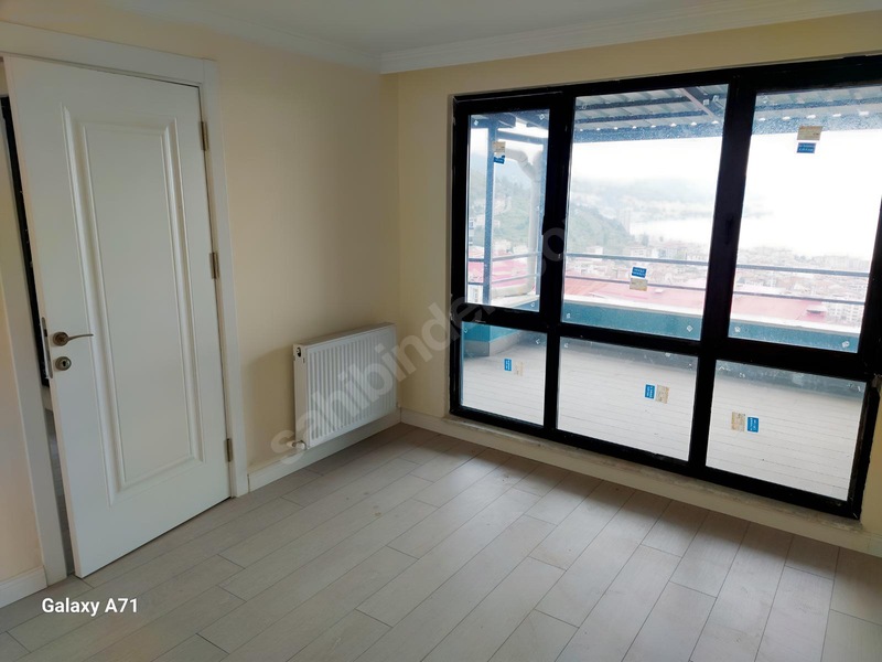 Cadde Oto Emlak'tan Deniz Manzaralı Geniş Balkonlu Sıfır Daire — fotoğraf 17