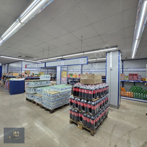 Uslu'dan Zeytinlibahçe Cad. Kurumsal Kiracılı Satılık Dükkan