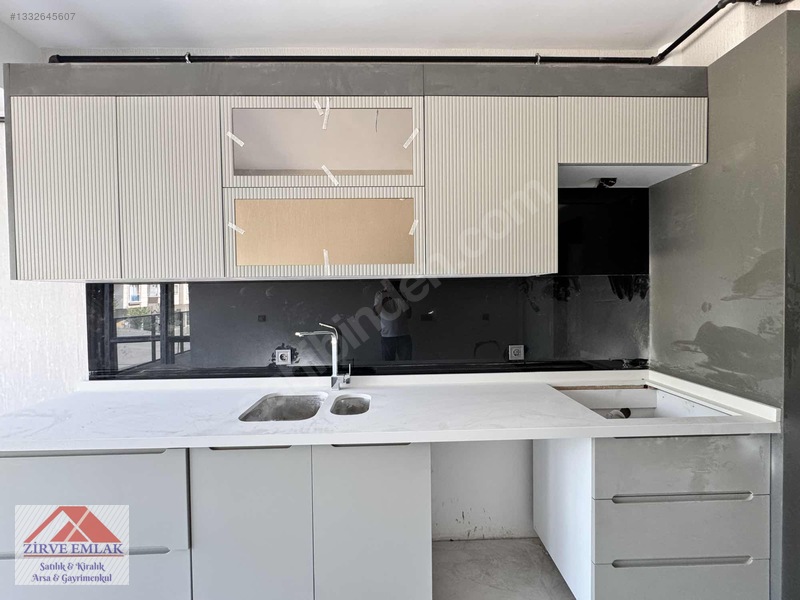 Zirveden Yeni Binada, Bağımsız Mutfaklı Sıfır Kiralık 2+1 Daire — fotoğraf 7