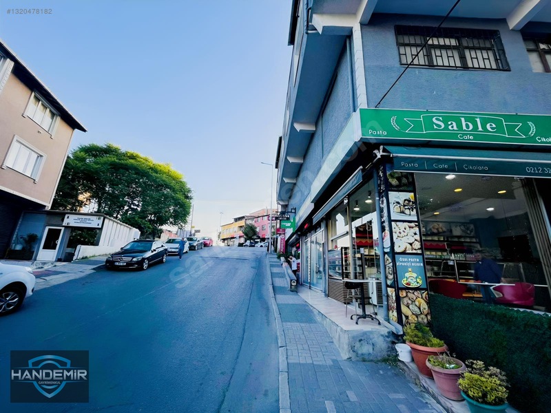 Etiler'e Komşu Köşe Konumda 60m2 Devren Satılık Dükkan — fotoğraf 2
