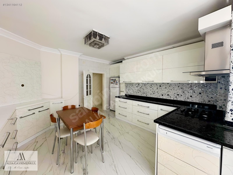 Yenişehir Palmiye Mahallesi 4+1 Masrafsız Daire — fotoğraf 2