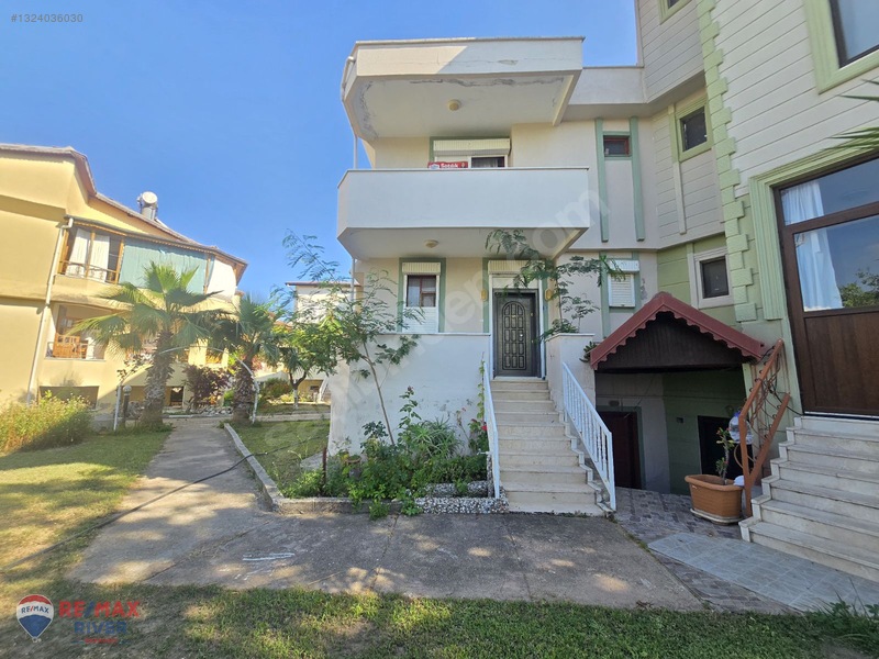Manavgat Kızılağaç Bölgesinde Satılık Triplex Yazlık Villa