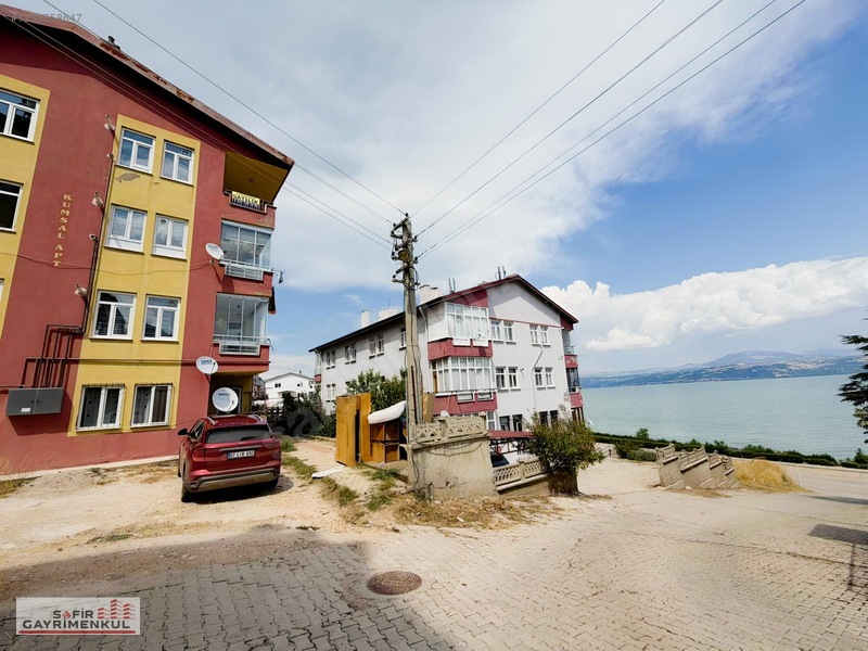 Eğirdir Göl Manzaralı Ara Katta Satılık 3+1 Daire — fotoğraf 2