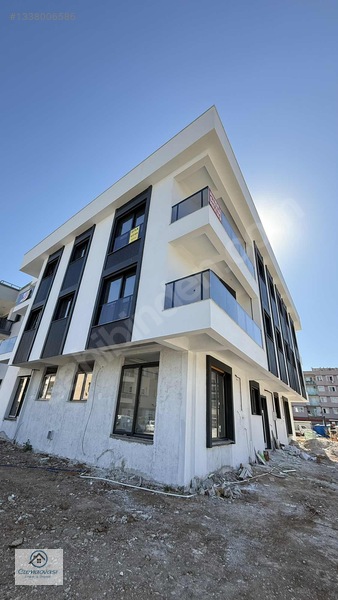Cumaovası Emlaktan Satılık Cüneytbey'de Sıfır 2+1 Daire — fotoğraf 2