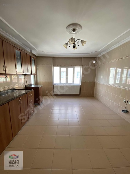 Bahçelievlerde 3+1 Kiralık Daire Merkezi Konumda — fotoğraf 7