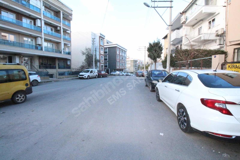 Buca Adatepe'de Satılık 3+1 Daire: Doğalgazlı, Çift Balkonlu, 12 — fotoğraf 2