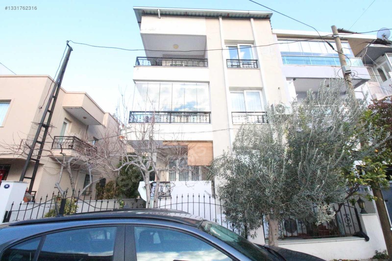 Buca Adatepe'de Satılık 3+1 Daire: Doğalgazlı, Çift Balkonlu, 12 — fotoğraf 3