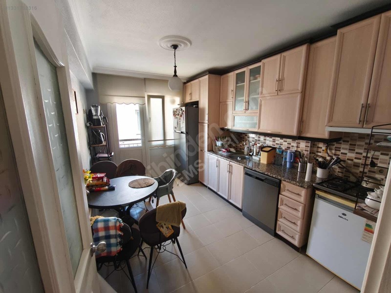 Buca Adatepe'de Satılık 3+1 Daire: Doğalgazlı, Çift Balkonlu, 12 — fotoğraf 11