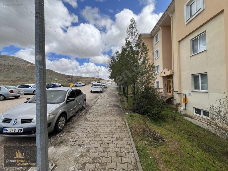Çözüm Emlak"dan Satılık 2+1 Daire — fotoğraf 4