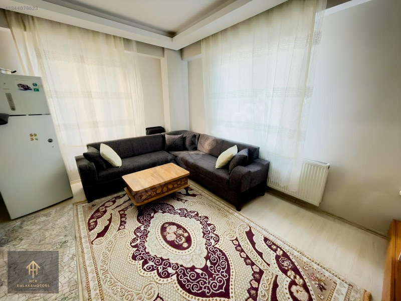 Merkezi Konumda Eşyalı Balkonlu Kiralık 1+1 Daire — fotoğraf 4