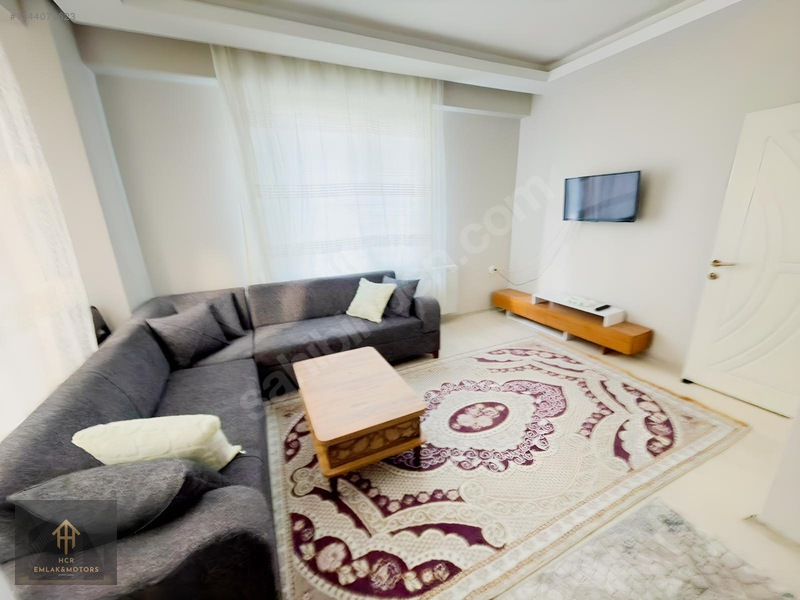 Merkezi Konumda Eşyalı Balkonlu Kiralık 1+1 Daire — fotoğraf 5