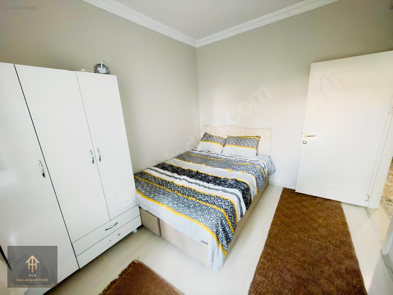 Merkezi Konumda Eşyalı Balkonlu Kiralık 1+1 Daire — fotoğraf 9