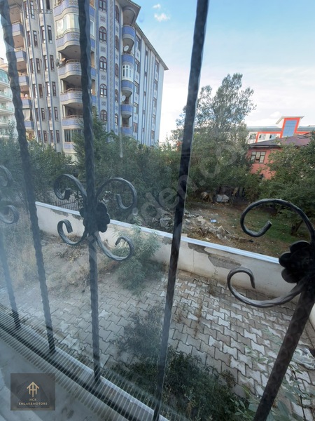 Merkezi Konumda Eşyalı Balkonlu Kiralık 1+1 Daire — fotoğraf 13