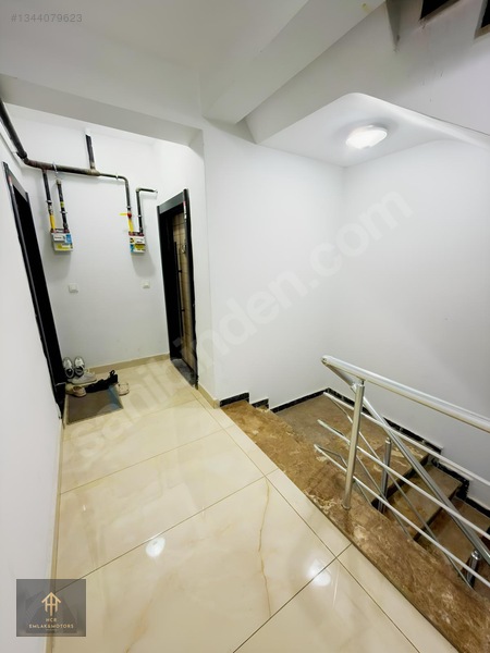 Merkezi Konumda Eşyalı Balkonlu Kiralık 1+1 Daire — fotoğraf 14