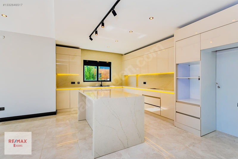5+1 | 500 M² Müstakil Parselde Havuzlu Lüks Villa — fotoğraf 3