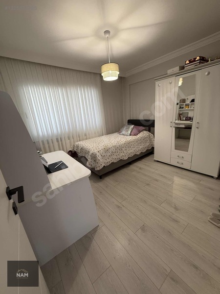 İzmir Karabağlar Çalıkuşu Mahallesi 4 Katlı Bakımlı Bina — fotoğraf 5