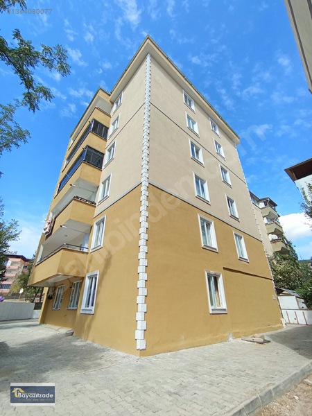 Bayazıtzade Emlak'Tan Fatih Mahallesinde Kiralık 2+1
