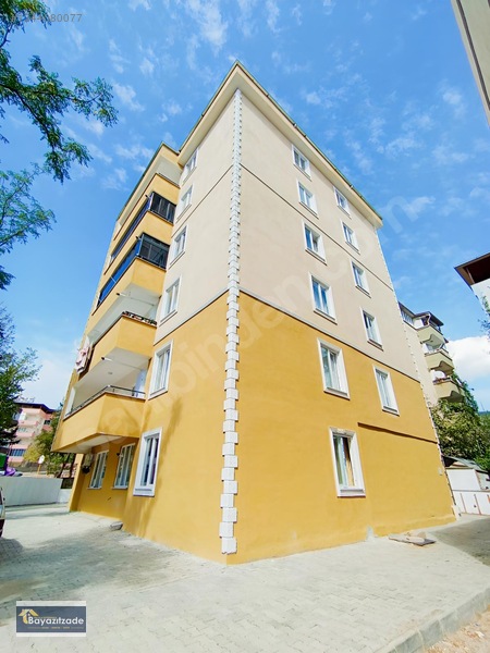 Bayazıtzade Emlak'tan Fatih Mahallesinde Kiralık 2+1 — fotoğraf 2