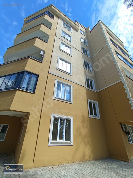Bayazıtzade Emlak'tan Fatih Mahallesinde Kiralık 2+1 — fotoğraf 3