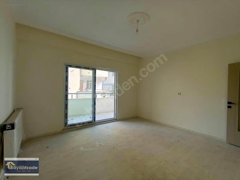 Bayazıtzade Emlak'tan Fatih Mahallesinde Kiralık 2+1 — fotoğraf 13
